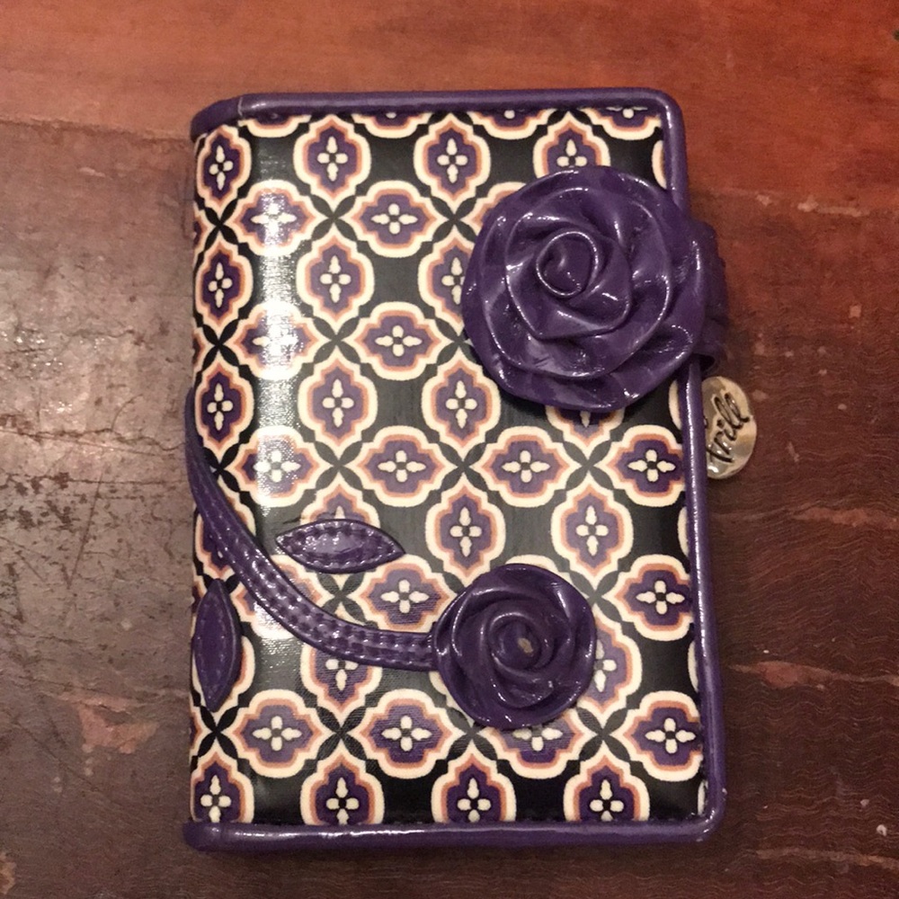 Vera Bradley “frill” Wallet